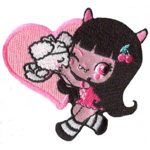 Parches Ropa Charuca – Parche Bordado Ropa – Kawaii – (licencia oficial) – Charuca Gothic – Vampi & Bad Caniche – Niñas – Muñecas – Gotic@s – Halloween – Amig@s – Amistad – Tiernos – Cute – 7,4 x 6,5 cm. - Moda The Happy Patch