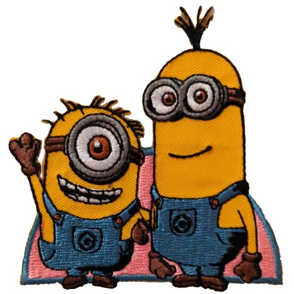 Parches Ropa Minions – Parche Bordado Ropa – (licencia oficial) – Minions – Stuart & Kevin – Saludo – Humor – Graciosos – Simpáticos – Amistad – Amig@s – 8,1 x 8,2 cm. – Moda The Happy Patch