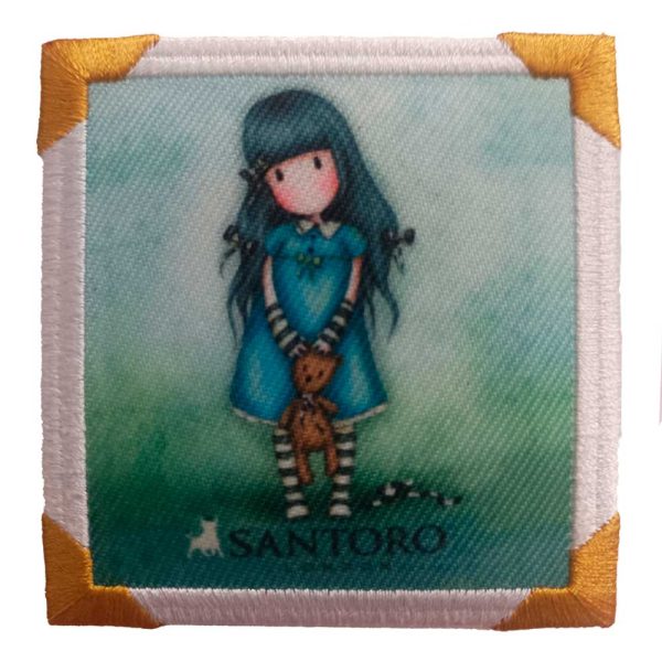 Parches Ropa Gorjuss – (licencia oficial) – Parche Bordado Ropa – Gorjuss – Niñas – Muñecas – Dulces – Tiernos – Sentimientos – 6,9 x 6,9 cm. – Moda The Happy Patch