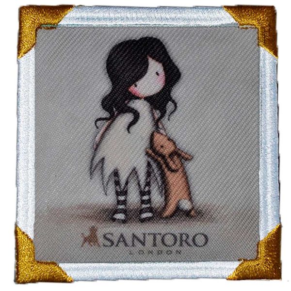Parches Ropa Gorjuss – (licencia oficial) – Parche Bordado Ropa – Gorjuss – Niñas – Muñecas – Dulces – Tiernos – Sentimientos – 6,9 x 6,9 cm. – Moda The Happy Patch