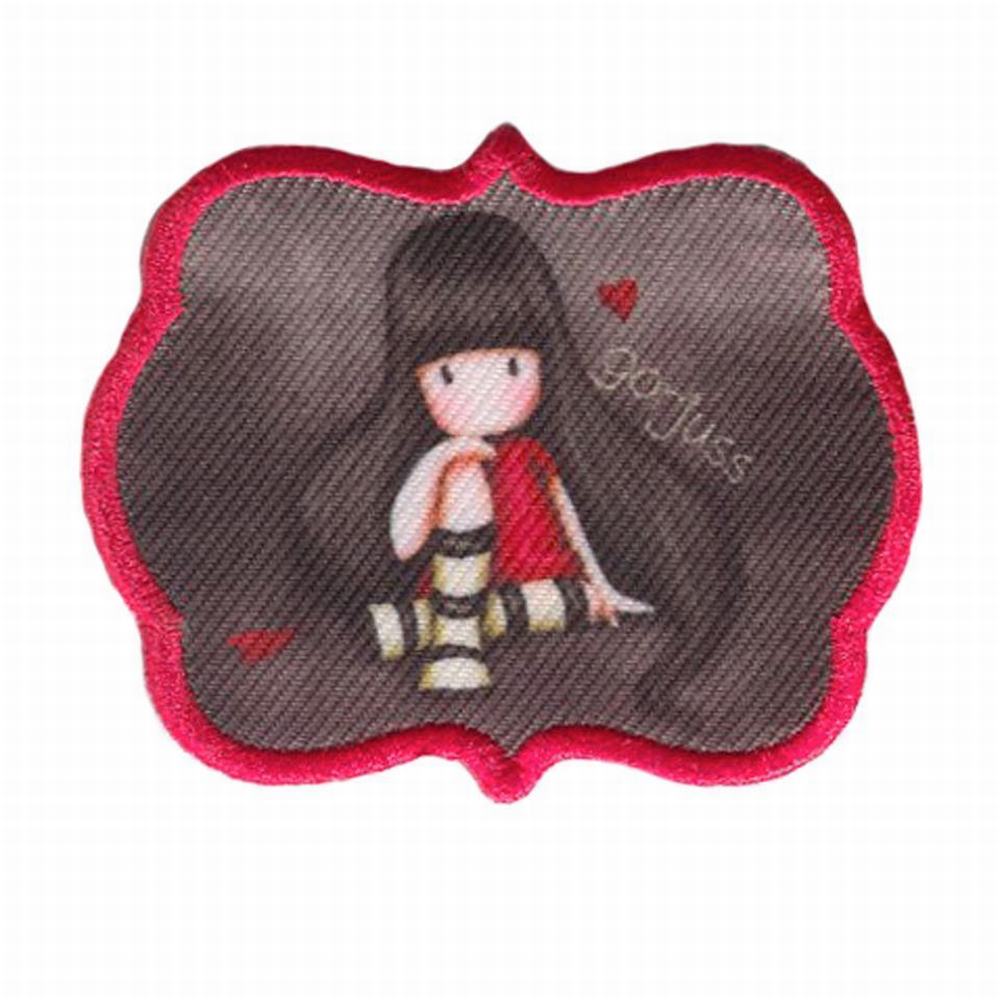 Parches Ropa Gorjuss – (licencia oficial) – Parche Bordado Ropa – Gorjuss – Niñas – Muñecas – Dulces – Tiernos – Sentimientos – 6,9 x 5,5 cm. - Moda The Happy Patch