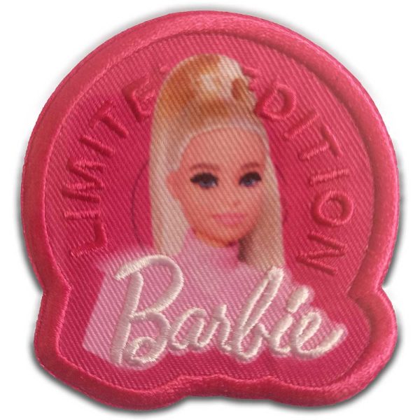 Parches Ropa Mattel – Trend – Style – Tendencia – Moda – Parche Bordado Ropa – (licencia oficial) – Barbie World – Barbie – Niñas – Muñecas – 6,3 x 6,6 cm. - Moda The Happy Patch