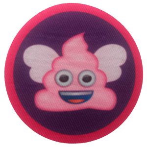 Parches Ropa Emoji – Parche Impreso Ropa – (licencia oficial) – Emoji – Pink Shit – Caca Rosa con Alas – 6,0 x 6,0 cm. – Moda The Happy Patch